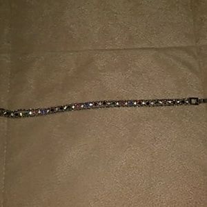 Jeweled clasp bracelet